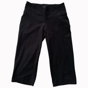 Nike Dri-Fit Capri Leggings Sz S